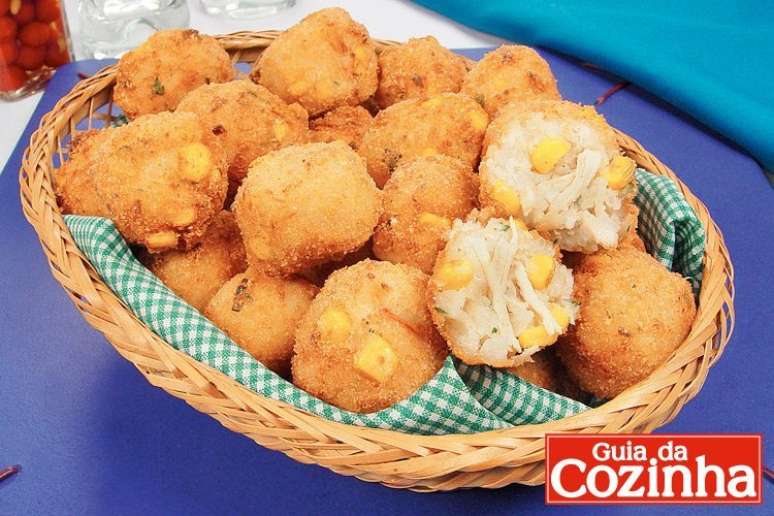 Bolinho de arroz recheado com frango e provolone &ndash; Foto: Guia da Cozinha