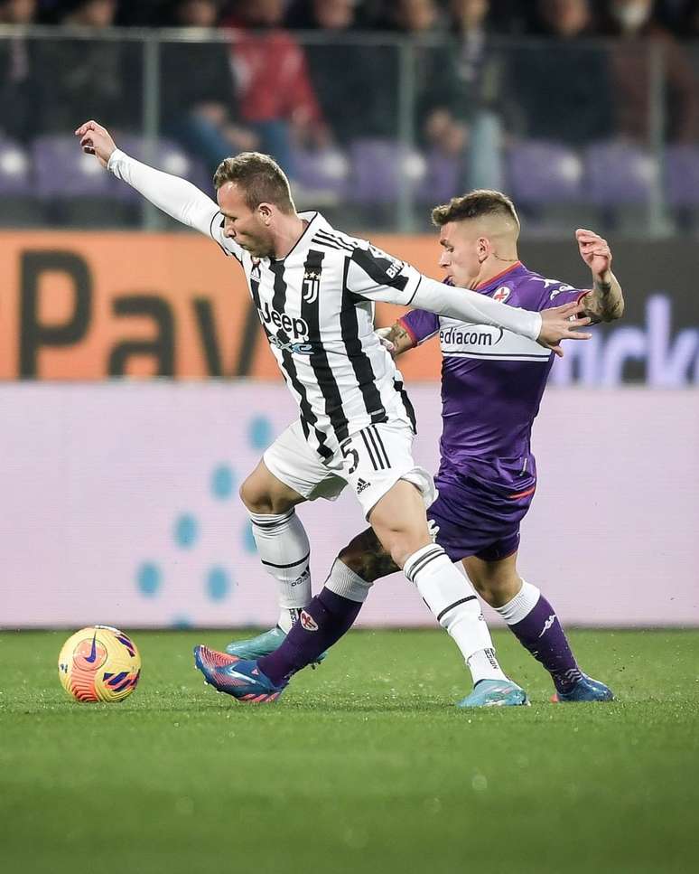Juve joga mal, mas derrota a Fiorentina e vai a semifinal