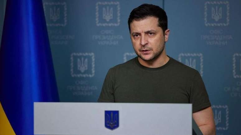 O presidente da Ucr&acirc;nia, Volodymyr Zelensky, pediu ajuda aos cidad&atilde;os