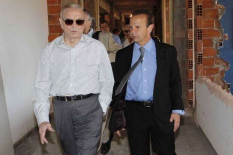 Dino Gentile (d) era homem de confian&ccedil;a de Jos&eacute; Maria Marin (e), que foi preso por corrup&ccedil;&atilde;o (Foto: Rafael Ribeiro/CBF)
