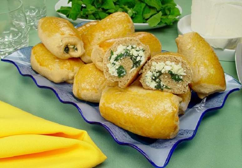 P&atilde;o recheado com ricota e espinafre &ndash; Foto: Guia da Cozinha