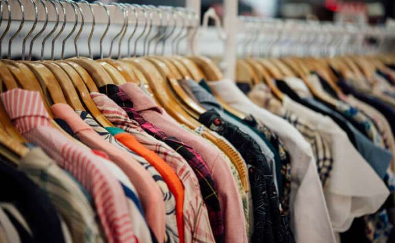 Consumidores usaram 25% mais cupons em lojas online de roupas