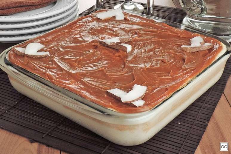 Pav&ecirc; crocante de doce de leite com coco &ndash; Foto: Guia da Cozinha