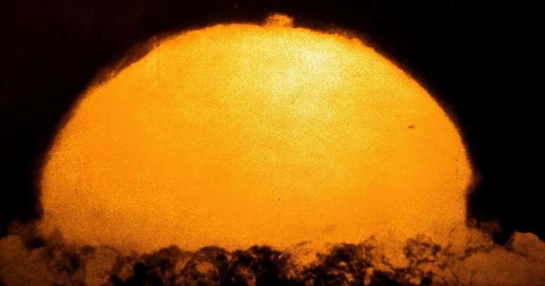 Trinity foi o codinome da primeira detonação de um artefato nuclear, realizado pelo Exército dos Estados Unidos em 16 de julho de 1945 como resultado do Projeto Manhattan, no deserto de Jornada del Muerto, Novo México