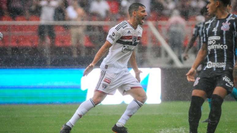 Calleri fez o gol da vitória no Majestoso (Foto: Rodrigo Corsi/Ag. Paulistão)