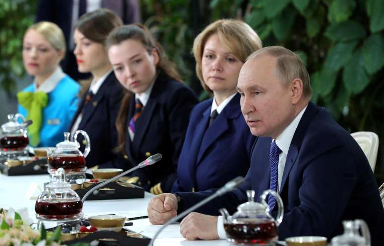 Putin cumpre a sua agenda de compromissos na Rússia 