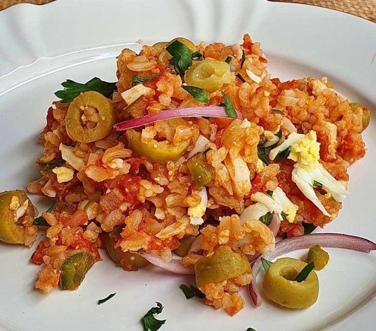 Arroz integral à portuguesa (Reprodução / Guia da Cozinha)