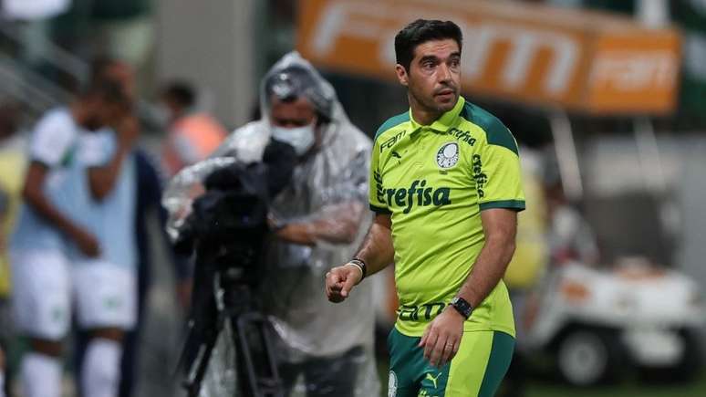 Abel durante a vitória deste domingo ante o Guarani: sequência de fogo no Paulistão (Foto: Cesar Greco/Palmeiras)