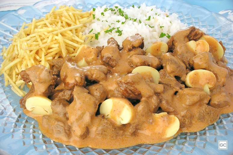 Estrogonofe tradicional de carne &ndash; Foto: Guia da Cozinha