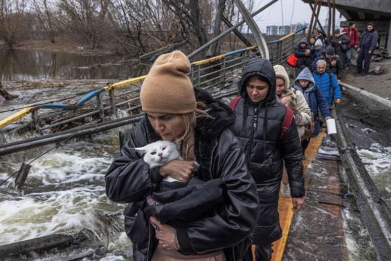 Rússia e Ucrânia trocam acusações sobre violação dos corredores humanitários