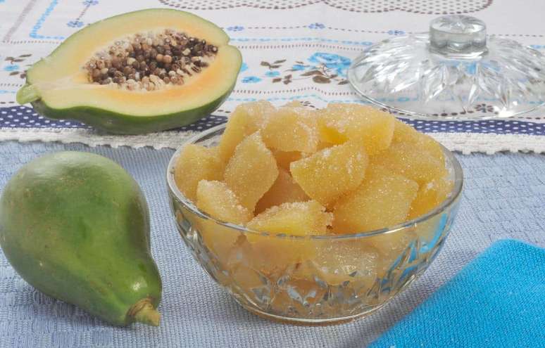 Doce de mam&atilde;o verde cristalizado &ndash; Foto: Reprodu&ccedil;&atilde;o