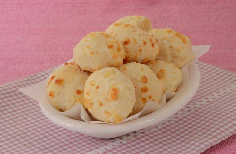 P&atilde;o de queijo caseiro &ndash; Foto: Guia da Cozinha