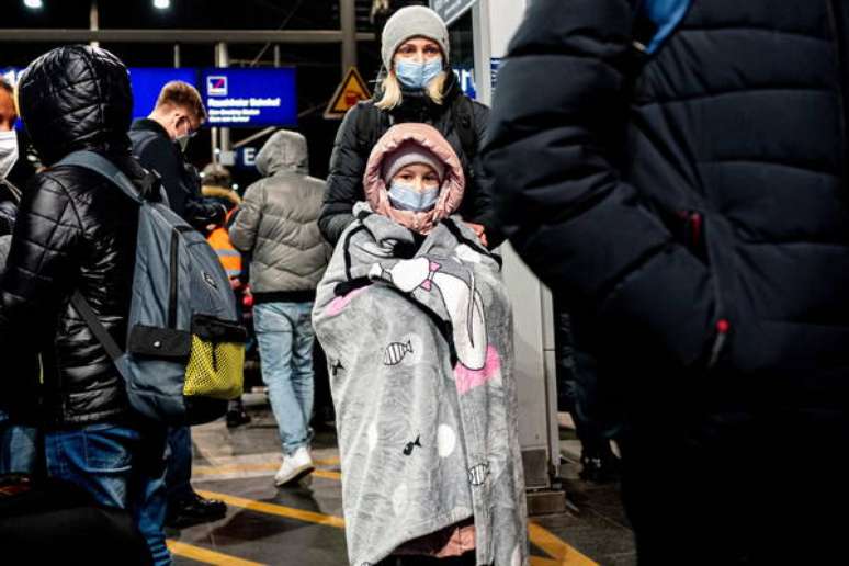 Refugiados ucranianos chegam em Berlim, na Alemanha