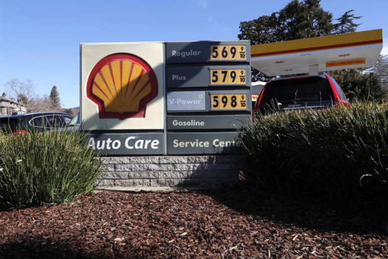Shell havia sido criticado por comprar petróleo russo durante guerra