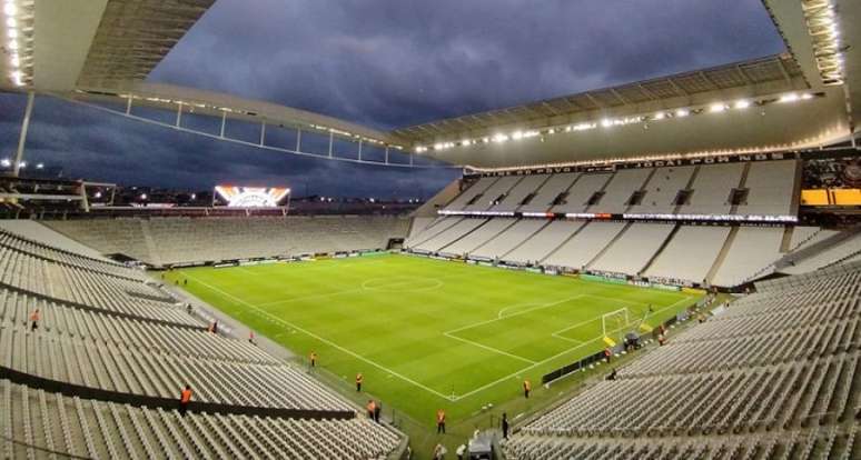 Há nove anos, Corinthians fazia seu primeiro jogo oficial na história da  Neo Química Arena