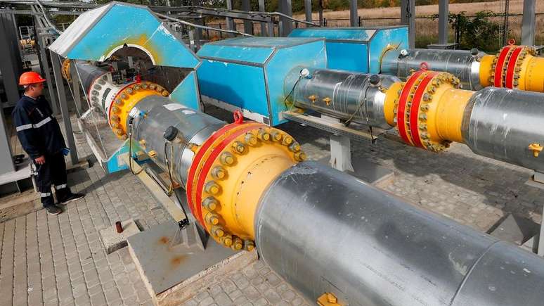 O gás russo flui por meio de gasodutos pela Europa Oriental e Central