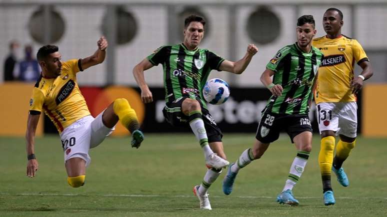 O duelo no Horto teve equilíbrio no duelo de ida pela terceira fase da Libertadores-(Foto: DOUGLAS MAGNO / AFP)