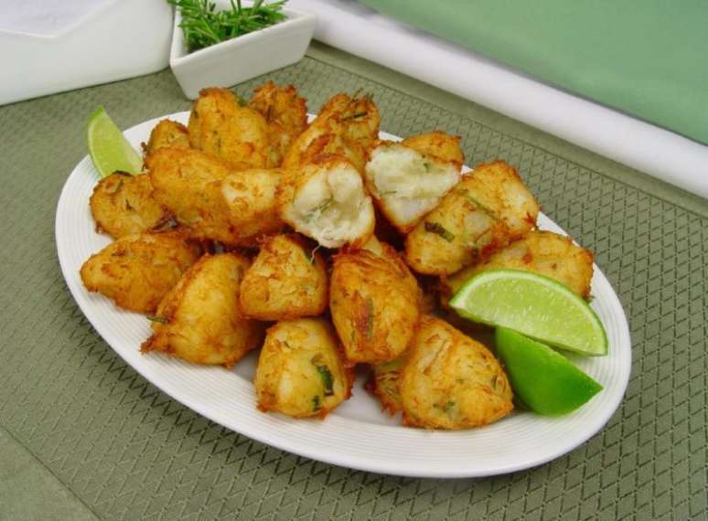 Bolinho de bacalhau com alecrim – Foto: Reprodução