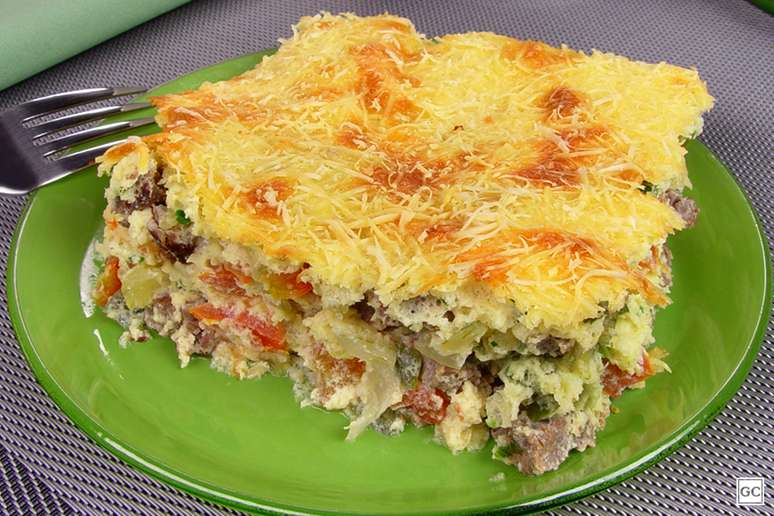 Omelete de forno com carne e piment&atilde;o &ndash; Foto: Guia da Cozinha