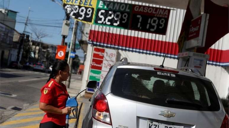 Gasolina teve alta de 19% nas refinarias