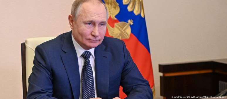 Decreto de Putin autorizou governo russo a pagar sua dívida em rublos ao invés de em moeda estrangeira