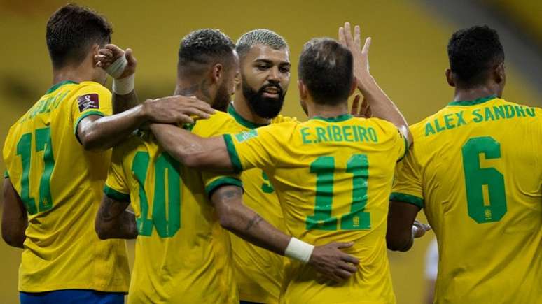 Gabigol e Everton Ribeiro em ação pela Seleção Brasileira (Foto: Lucas Figueiredo/CBF)