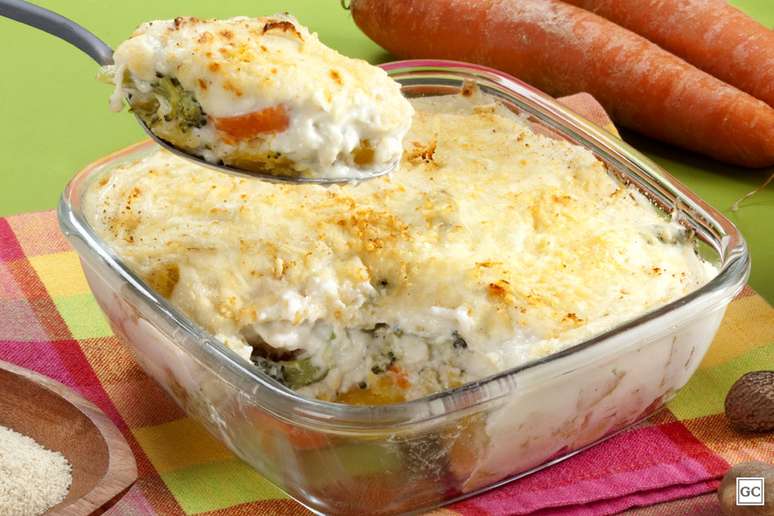 Gratinado de legumes e queijo &ndash; Foto: Guia da Cozinha