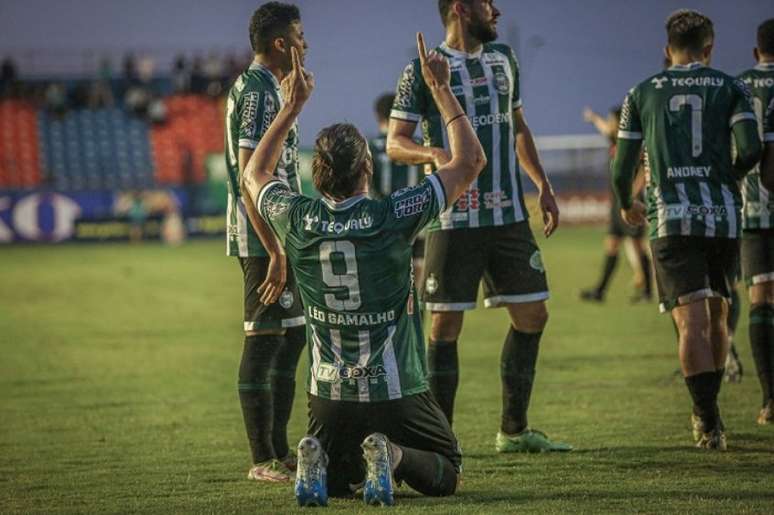 Em jogo movimentado, Sport fica no empate com o Coritiba em