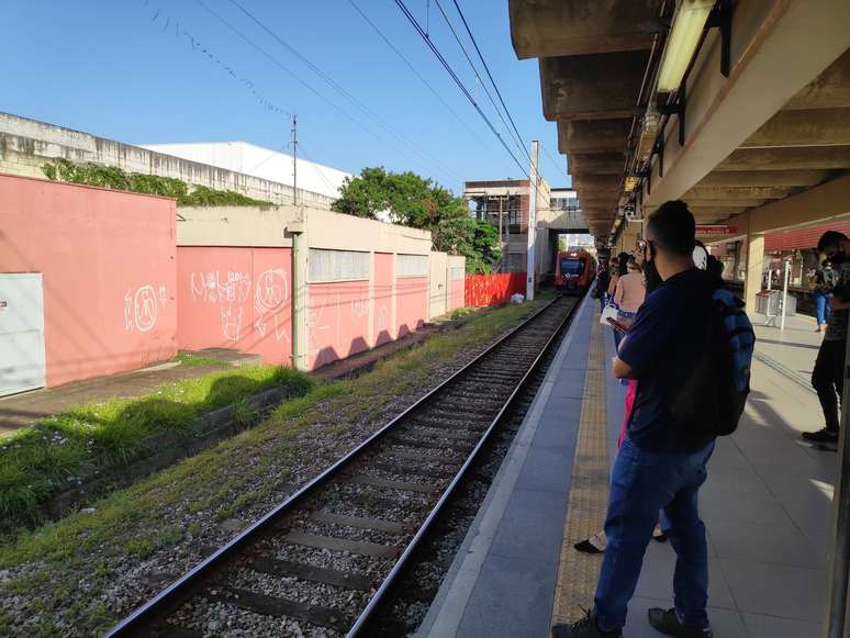 Passageiros se queixam do atraso nas linhas 8-Diamante e 9-Esmeralda, administradas pela Via Mobilidade @Zeca Ferreira/Agência Mural