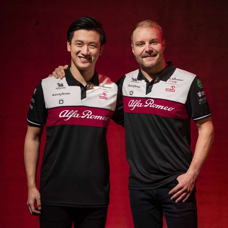 Guanyu Zhou e Valtteri Bottas formam a dupla da Alfa Romeo para 2022