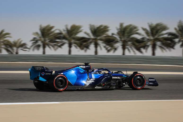O FW44 de pneus macios no Bahrein