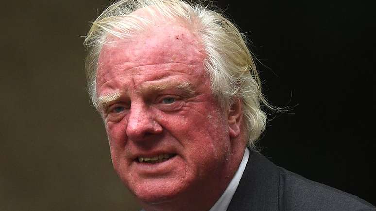 Edward Leigh fez um apelo por mais apoio psicol&oacute;gico para pessoas com problemas de pele, como ros&aacute;cea