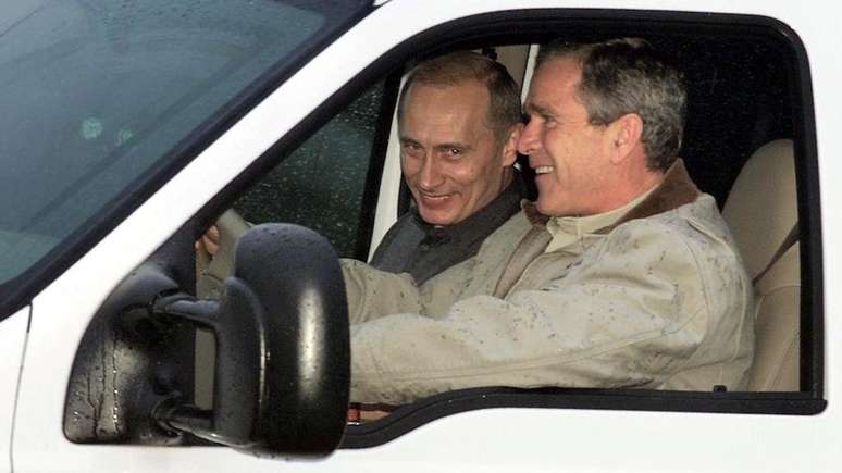 George W. Bush recebeu Putin em seu rancho no Estado do Texas...