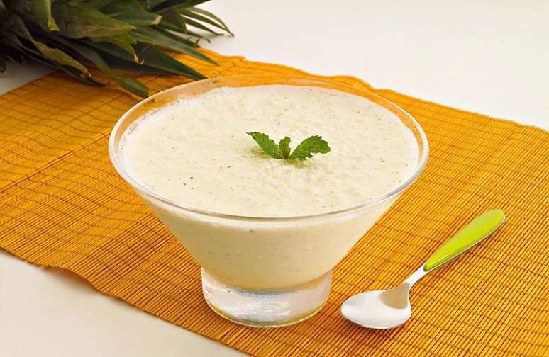 Mousse de abacaxi – Foto: Guia da Cozinha