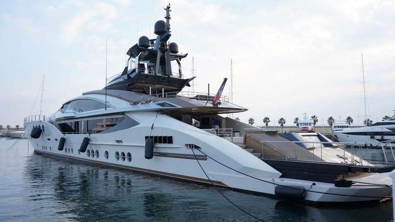 O iate confiscado de Alexei Mordashov, apontado como um oligarca com proximidade a Putin