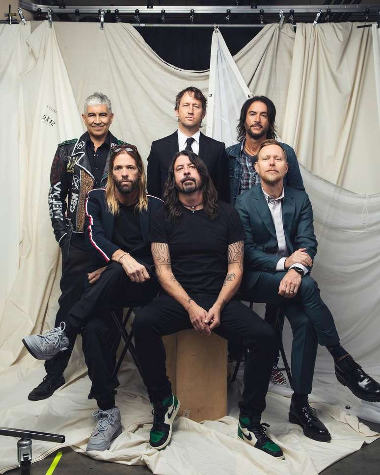 Foo Fighters cancela turnê mundial depois da morte de Taylor Hawkins
