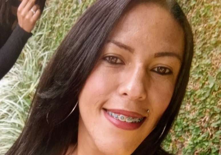 Kauanny Vieira, 34 anos, só conseguiu iniciar seu tratamento odontológico 12 anos depois de começar o processo de transição de gênero, com hormonioterapia