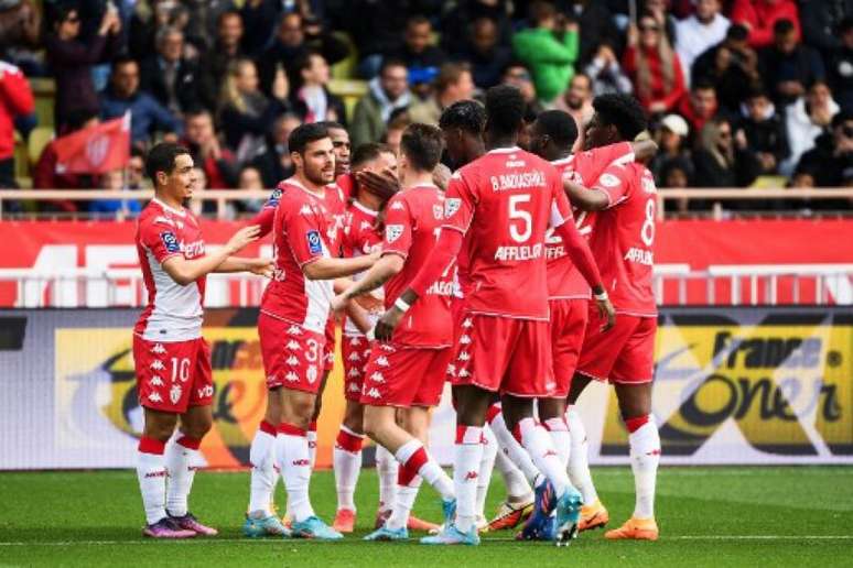 Monaco construiu grande resultado sobre o PSG pelo Campeonato Francês (CLEMENT MAHOUDEAU / AFP)
