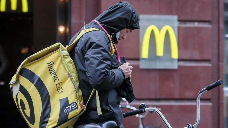 McDonald's foi uma das multinacionais que suspenderam as atividades na R&uacute;ssia ap&oacute;s san&ccedil;&otilde;es