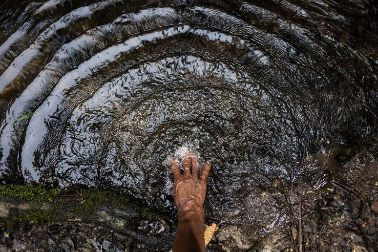 O rio é a fonte de vida de muitas comunidades que moram nas suas margens