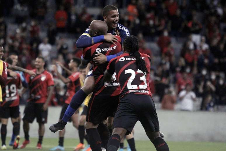 Atlético-PR x Londrina