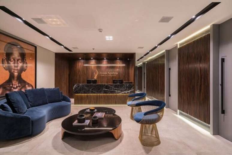 50. Projeto com porcelanato para sala bege &ndash; Foto Gabriela Prado Arquitetura