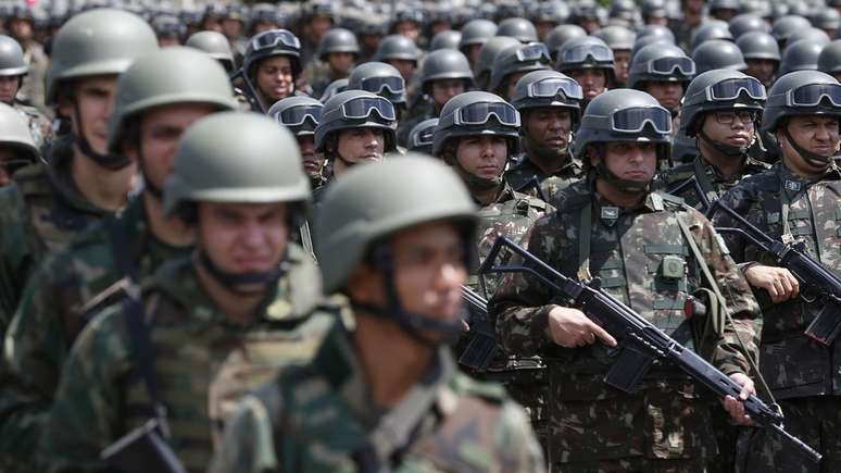 Atua&ccedil;&atilde;o das For&ccedil;as Armadas n&atilde;o melhorou seguran&ccedil;a p&uacute;blica do Rio, aponta estudo