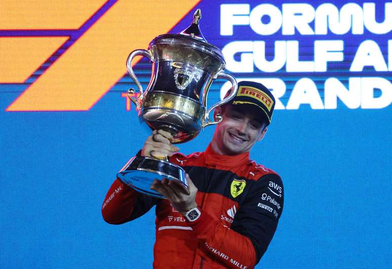 Charles Leclerc viveu um dia memor&aacute;vel no Bahrein, com vit&oacute;ria e volta mais r&aacute;pida 