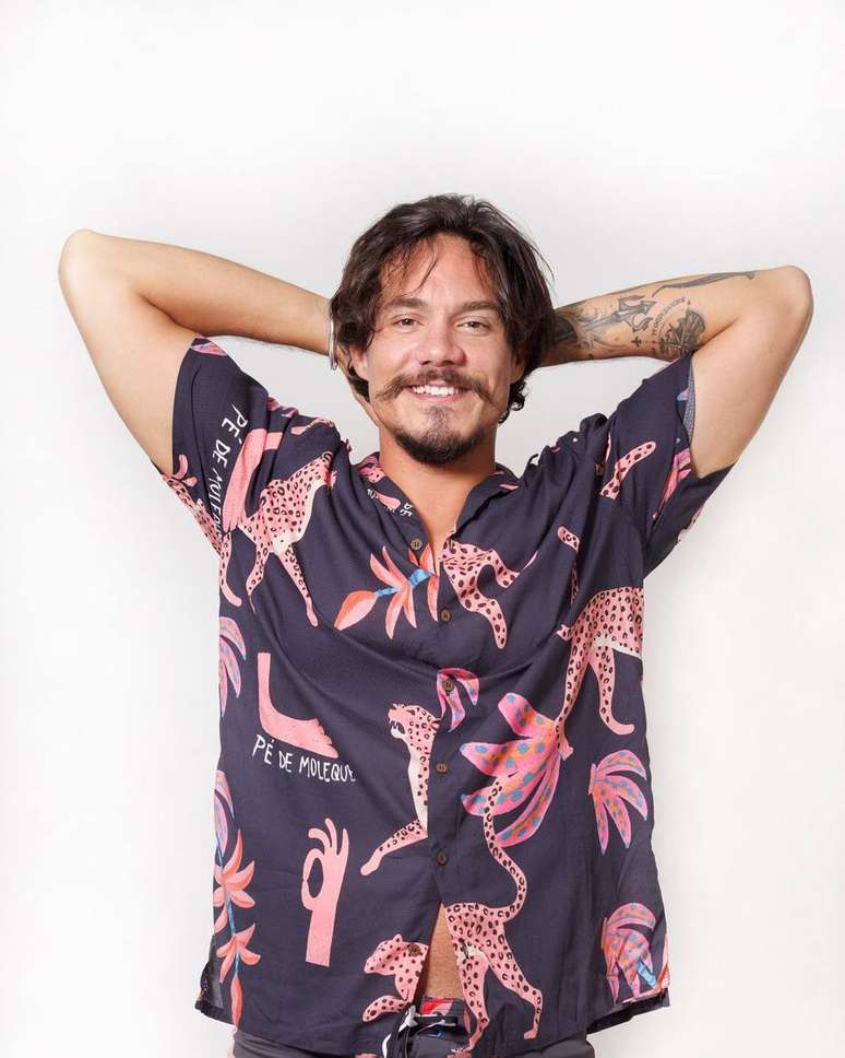 Em conversa com Linn da Quebrada, Eliezer revela que est&aacute; se sentindo confiante com pared&atilde;o e que deseja ficar no reality.