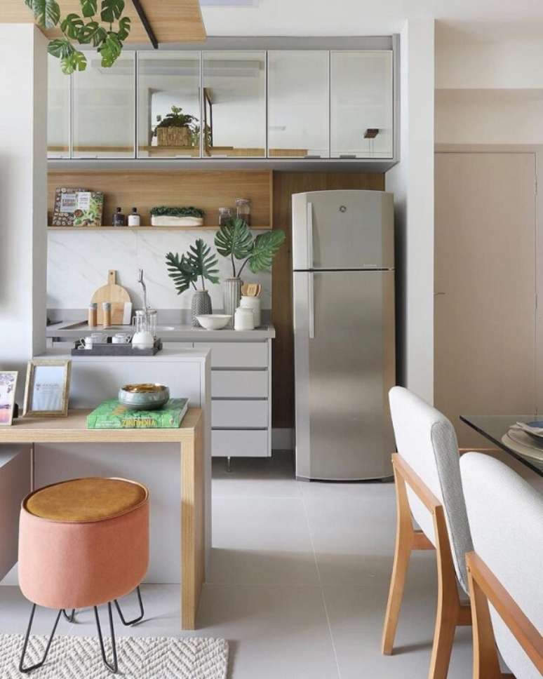 56. Apartamento pequeno com porcelanato para sala &ndash; Foto Mariana Orsi