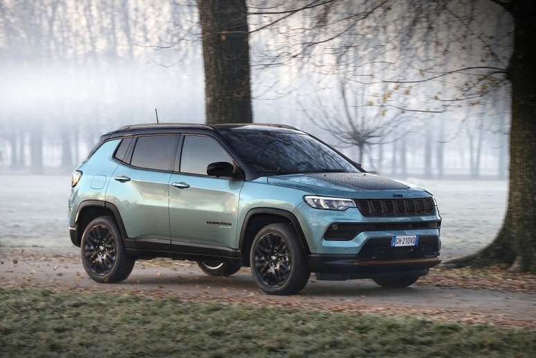 Jeep Compass 4xe: dá para fazer 50 km/l de gasolina.