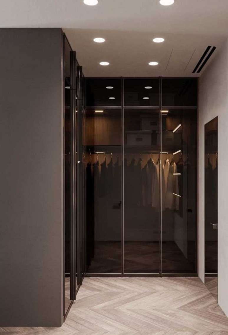 14. Guarda roupa moderno com portas de vidro reflecta – Foto Decor Facil