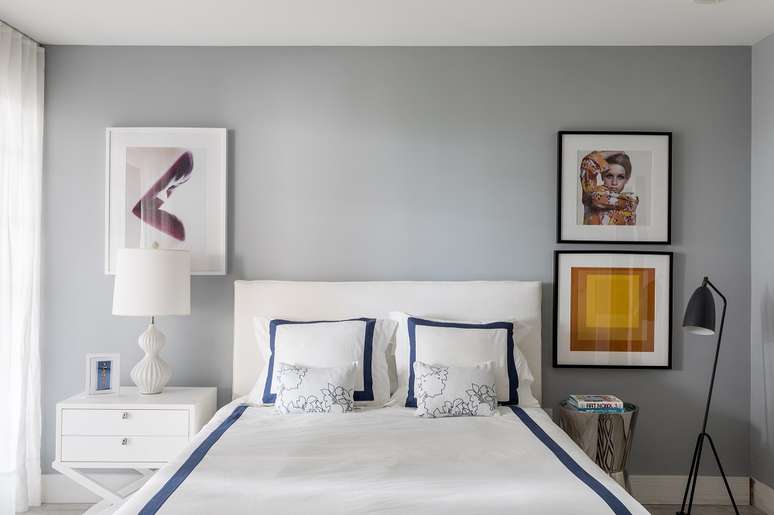 14. O terceiro quarto traz uma identidade mais clean com tons de branco e cinza. Foto: Fran Parente