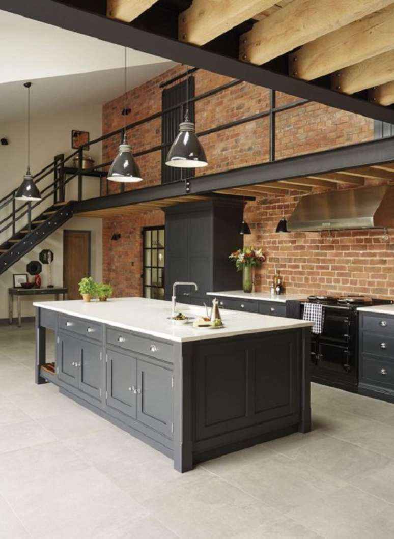 5. Casa industrial com estrutura de mezanino met&aacute;lico &ndash; Foto Tom Howlry